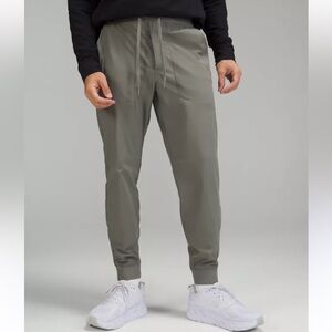 LULULEMON joggers size S